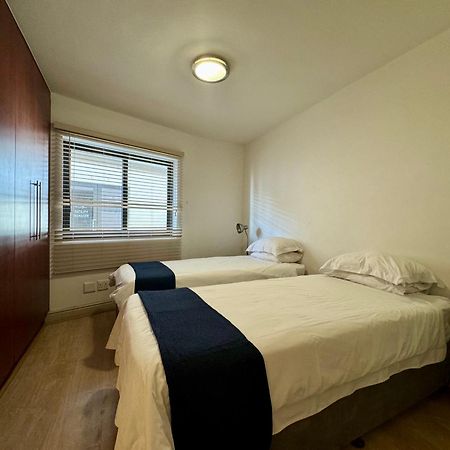 Loddey'S Self Catering Apartments - By Beach Collection 斯特兰德 外观 照片
