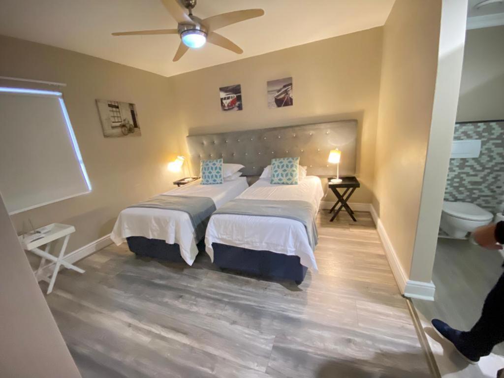 Loddey'S Self Catering Apartments - By Beach Collection 斯特兰德 外观 照片