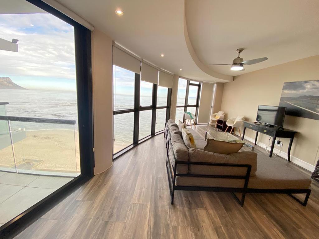 Loddey'S Self Catering Apartments - By Beach Collection 斯特兰德 外观 照片